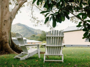 The School House and Garden - family friendly home short drive from Berry, Nowra and Kangaroo Valley)